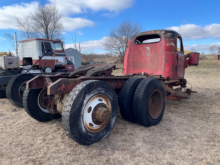 #4209-•-mack-truck-frame-image-4