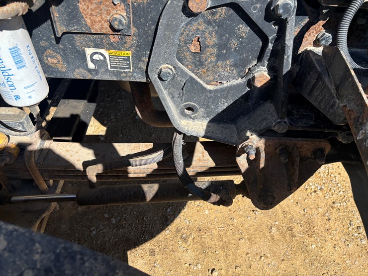 2009-peterbilt-340-image-70