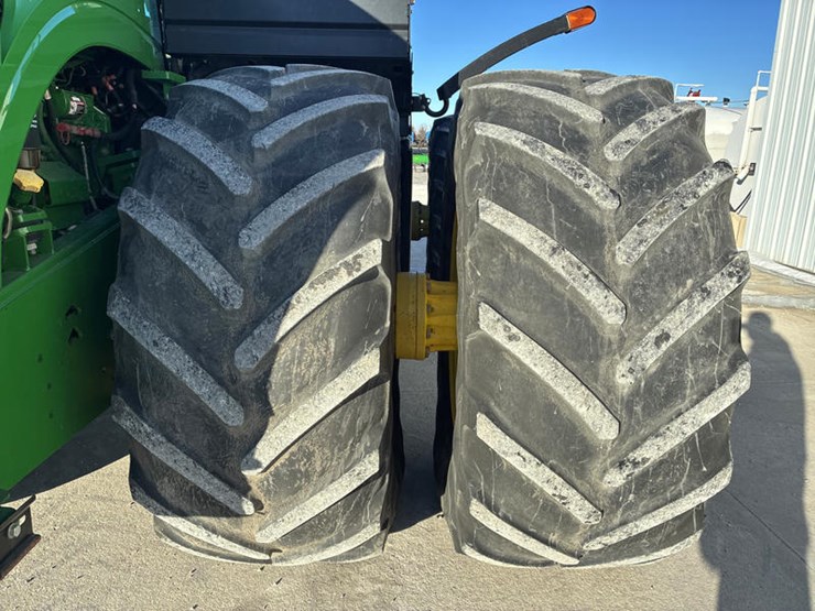 2013-john-deere-9510r-image-40