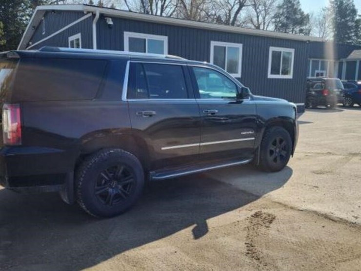 2016-gmc-yukon-denali-image-3