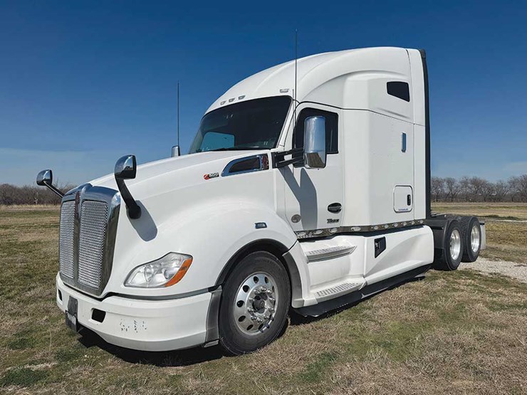 2022-kenworth-t680-image-1