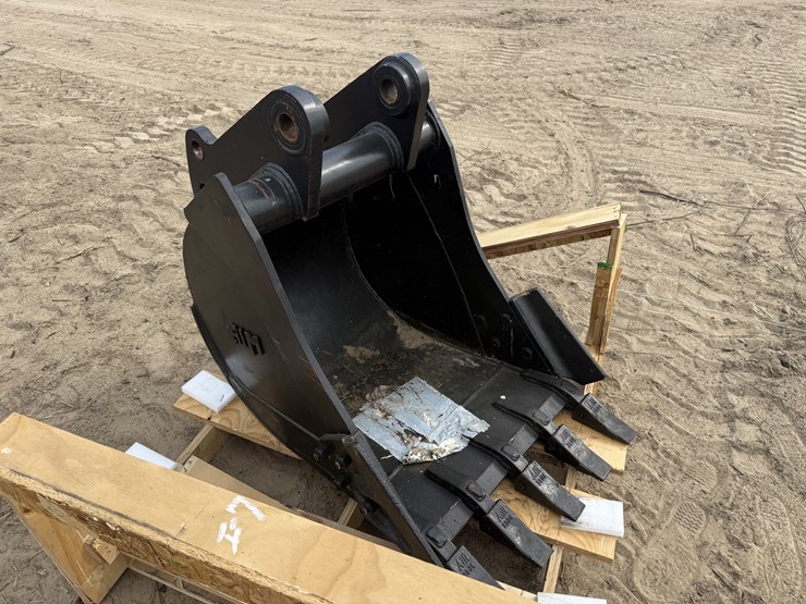 john-deere-310-image-1