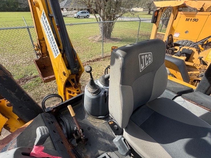 jcb-3cx-image-46