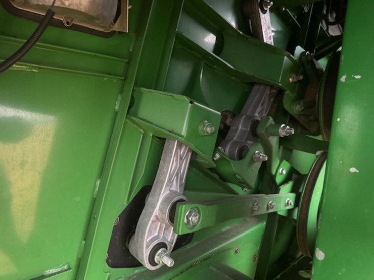 2014-john-deere-s680-image-11