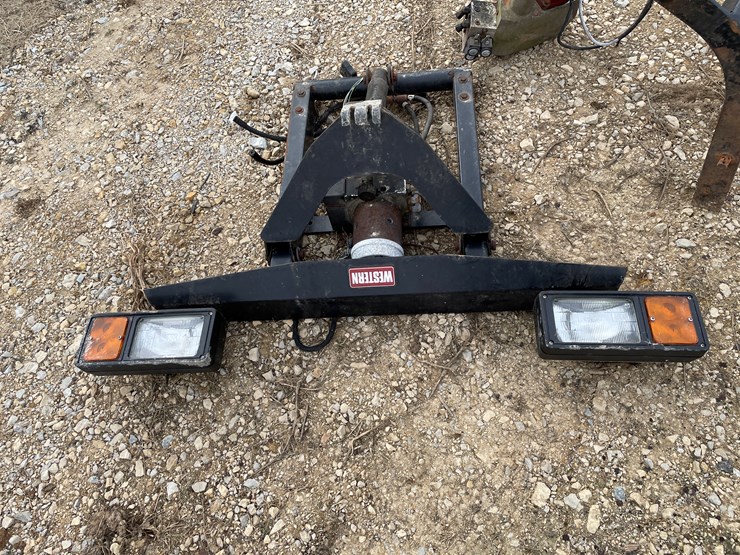 #4253-•-(2)-western-plow-mounts-image-6