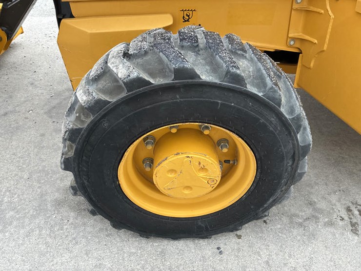 2020-john-deere-2020-image-49