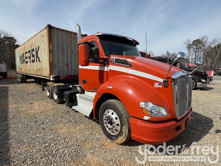 2019-kenworth-t680-image-8