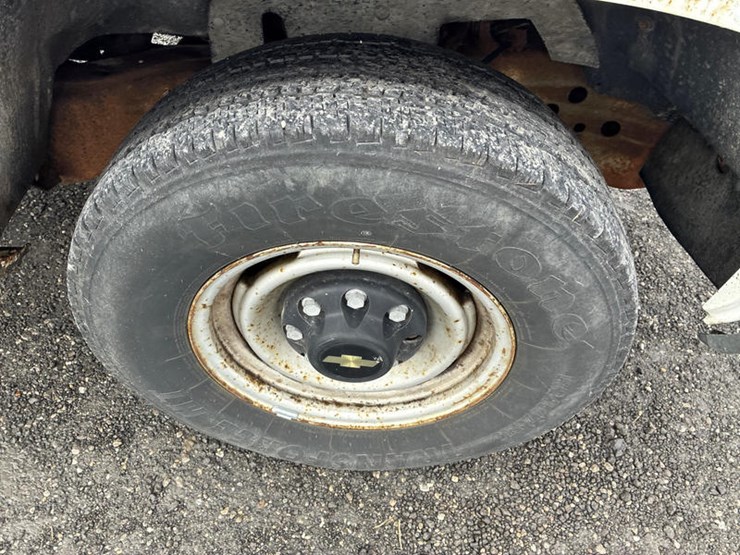 2000-chevrolet-2500-image-28