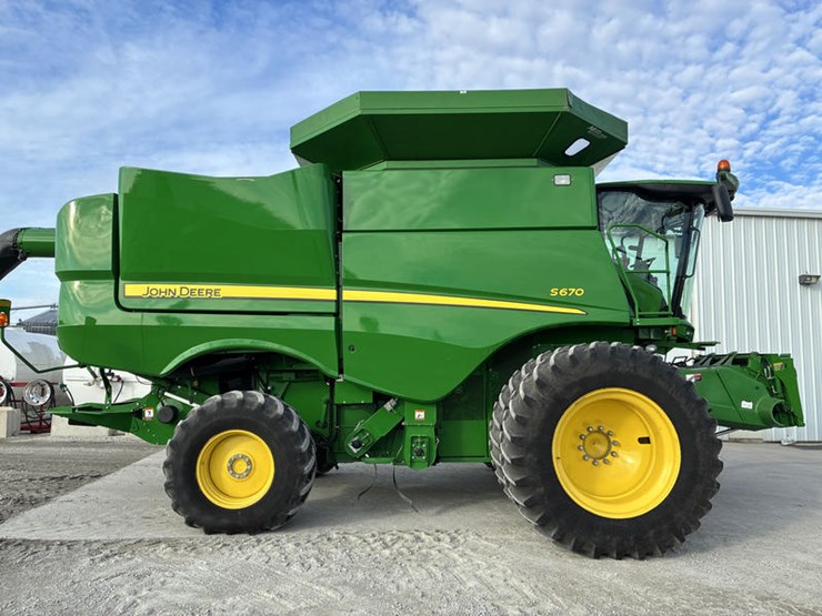 2015-john-deere-s670-image-4