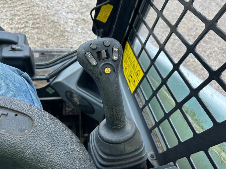 2023-bobcat-t450-image-20