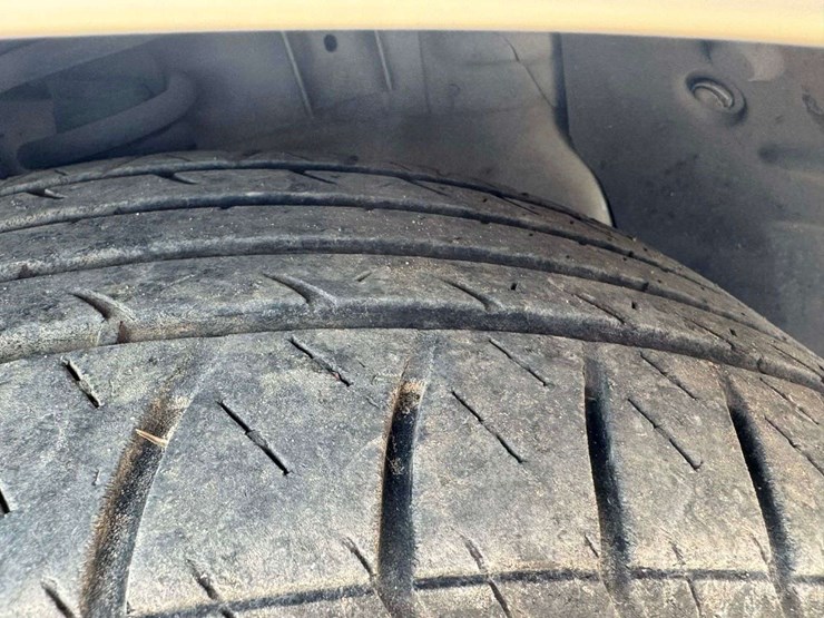 2012-ford-fusion-sel-fwd-4d-sedan-2.5-4cyl.-gasoline-(172,726-miles)-image-21