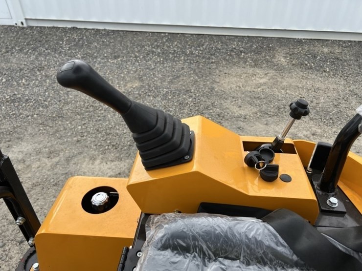 2026-miva-va15-mini-hydraulic-excavator-image-17