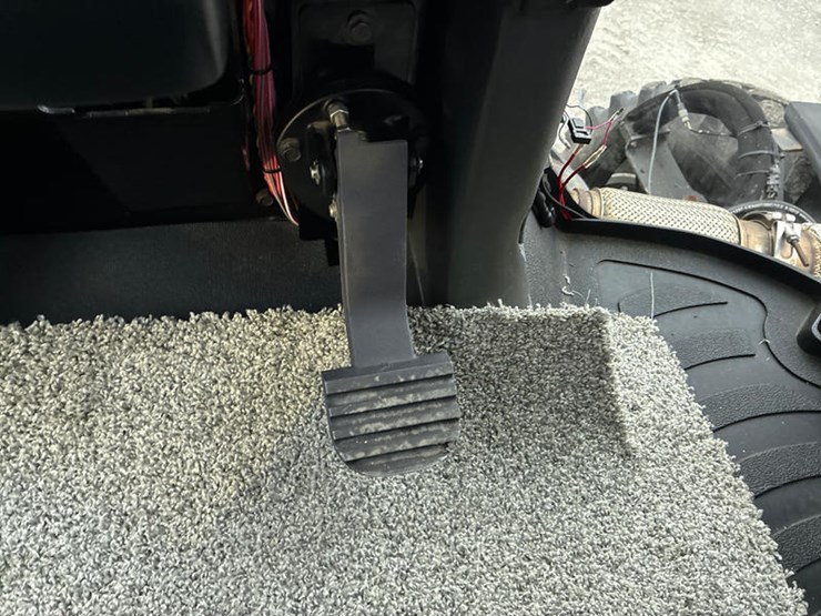 2015-ag-chem-rg1100-image-89