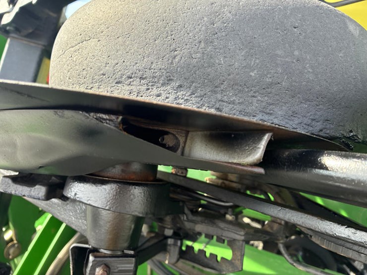 2005-john-deere-1690-image-61