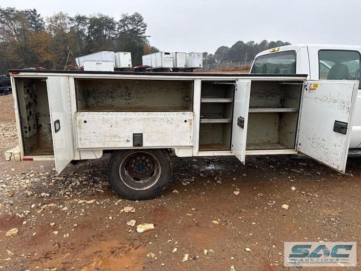 2016-ford-f450-xl-image-10