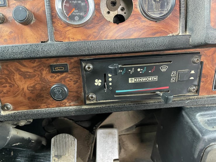 2000-caterpillar-c12-image-42