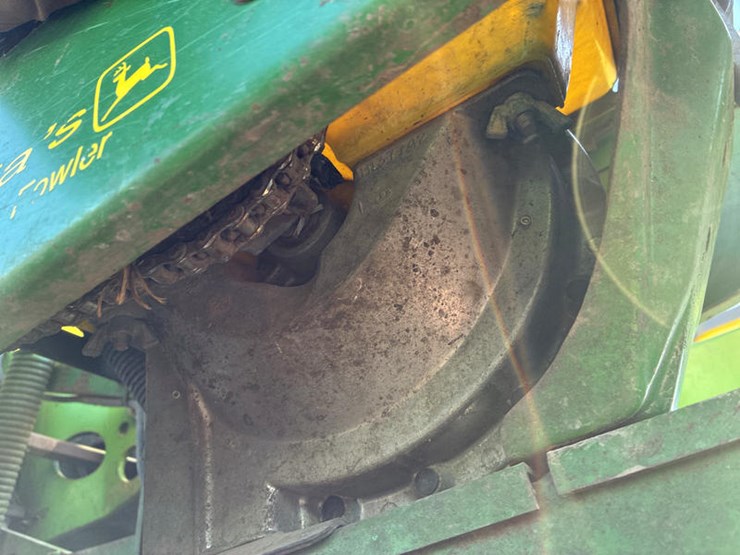 john-deere-7200-image-32
