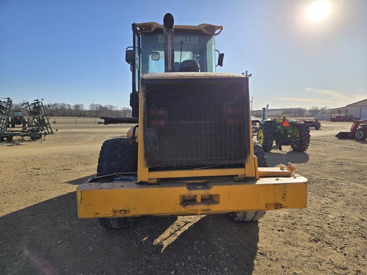 2005-caterpillar-938g-image-10