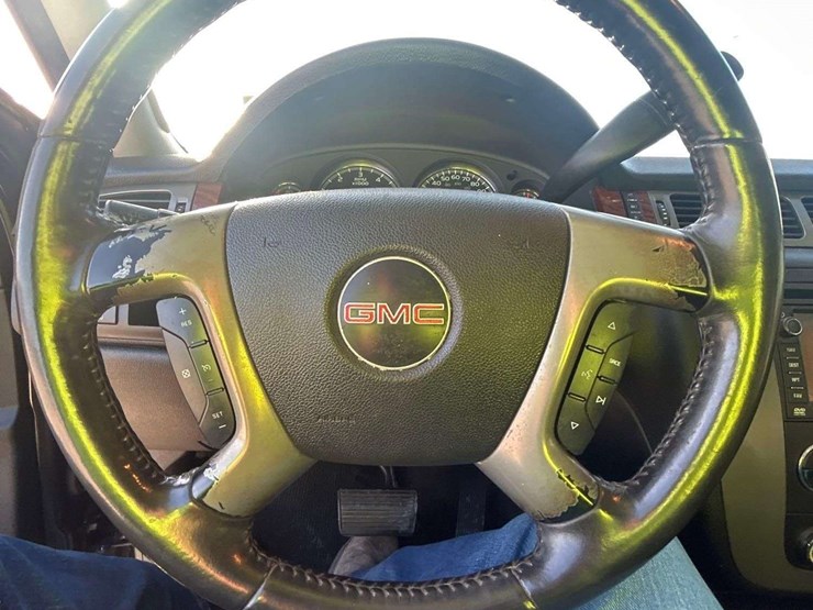 2008-gmc-yukon-xl-image-13