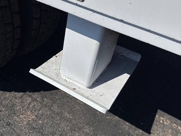 2017-freightliner-m2-s/a-altec-l42m-bucket-truck-image-21