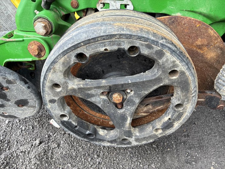 2019-john-deere-1775-image-25