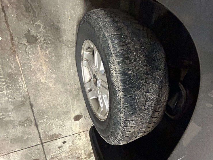 2013-chevy-silverado-lt-z71-pick-up-truck-image-10