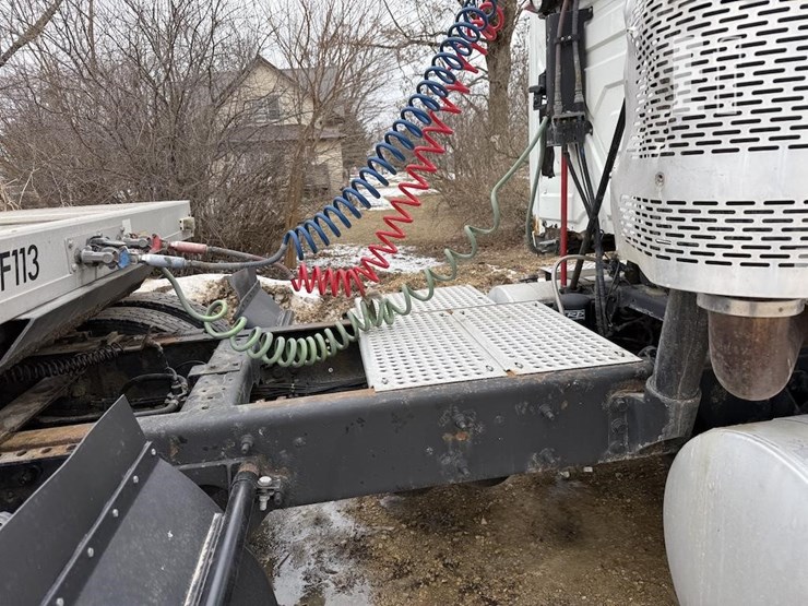 2010-international-prostar-image-6