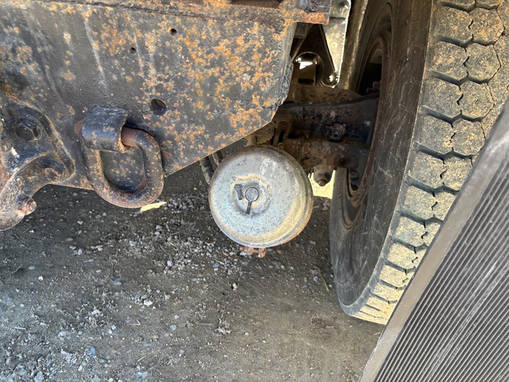 2009-peterbilt-340-image-66