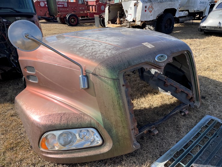 #4223-•-2002-mack-cx613-semi-tractor-sleeper-cab-image-20