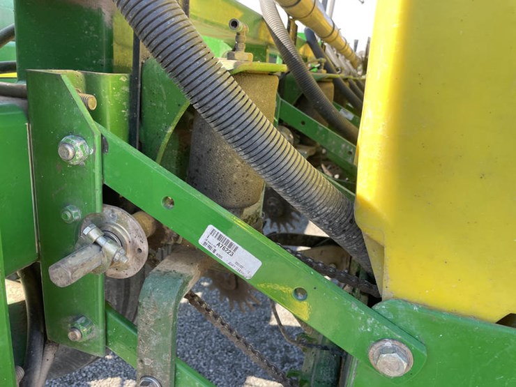 2004-john-deere-db90-image-24