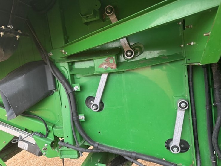 2014-john-deere-s680-image-12