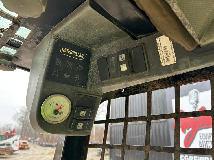 caterpillar-257b-image-25