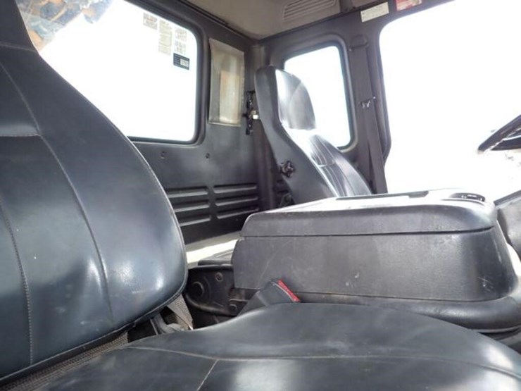 1998-gmc-t4-series-s/a-bucket-truck-1gdp7c1c0wj519-image-28