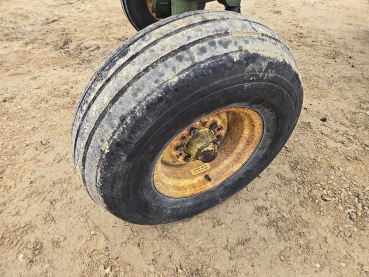 john-deere-4230-image-3