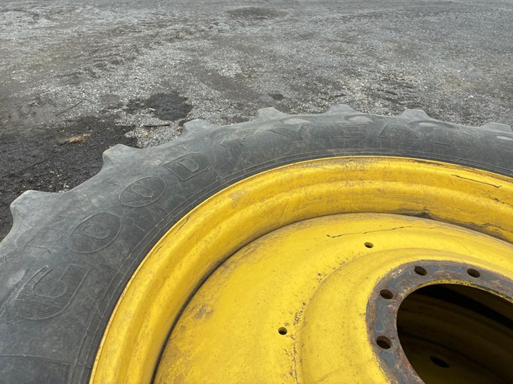 john-deere-10-image-15