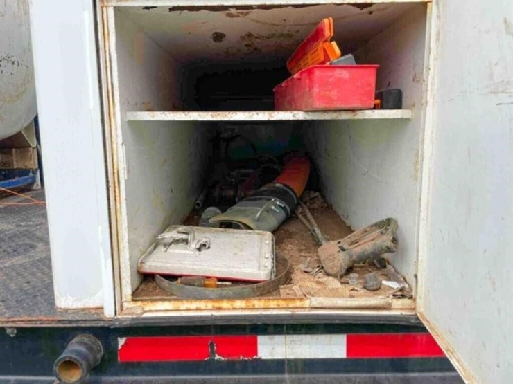 2014-international-durastar-4300-image-26