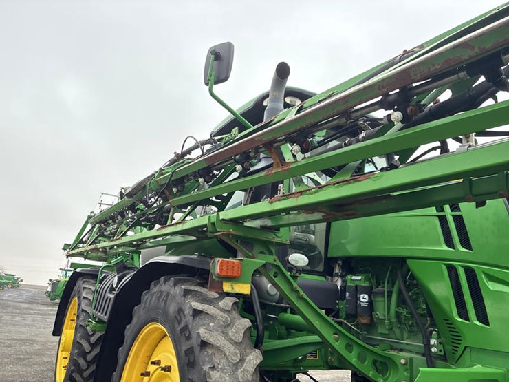 2017-john-deere-r4045-image-14