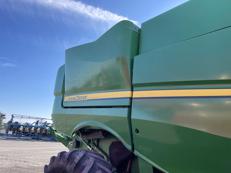 2018-john-deere-s780-image-11
