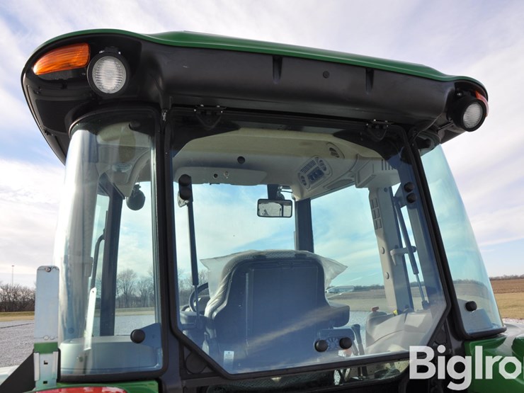 2022-john-deere-5055e-image-17