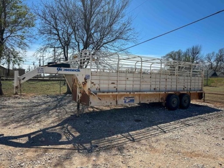 24’-x-6’-gooseneck-livestock-trailer-image-6