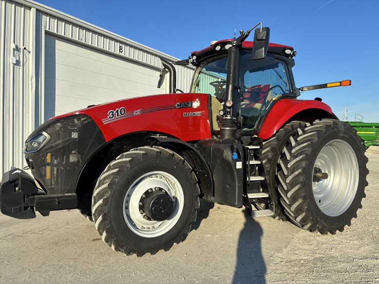 2024-case-ih-magnum-310-afs-connect-image-1