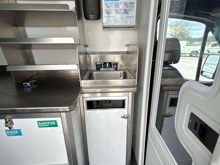 2021-mercedes-benz-sprinter-4500-image-28