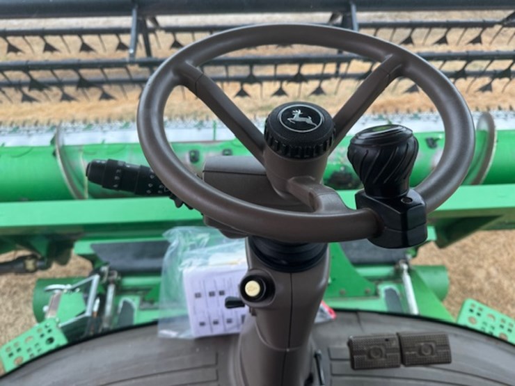 2014-john-deere-s680-image-44