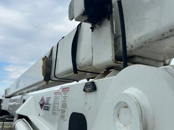 2016-international-durastar-4400-image-26