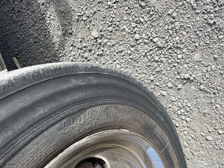 1995-gmc-sierra-3500hd-image-9