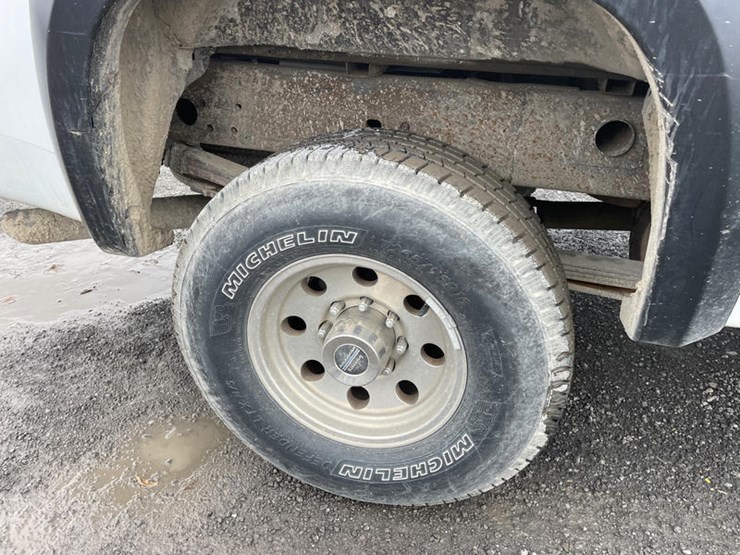 2008-gmc-sierra-2500hd-image-24