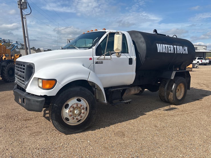 2000-ford-2000-image-1