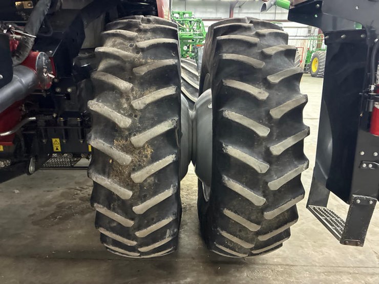 2012-case-ih-7230-image-35