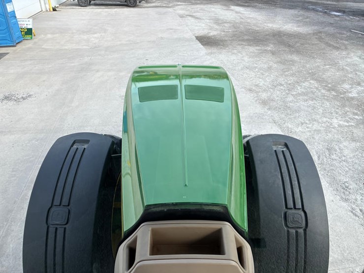 2012-john-deere-8260r-image-75