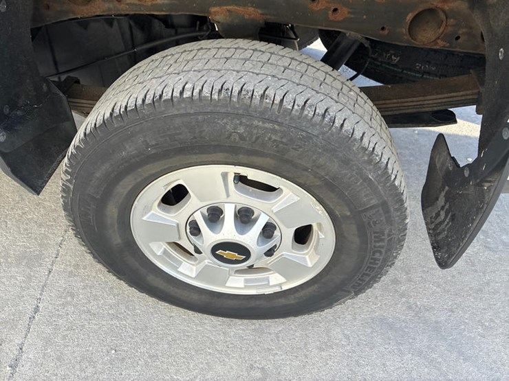 2019-chevrolet-2500-image-39